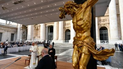 Vaticano: «O Evangelho não é só para mim, é para todos» - Francisco