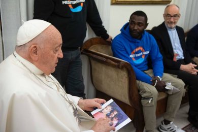 Vaticano: Papa recebeu migrante que perdeu esposa e filha, durante travessia do deserto (c/vídeo)