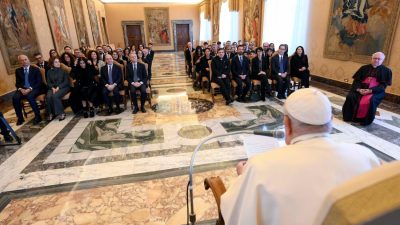 Vaticano: Papa recebeu delegação de hospital italiano que «une a inspiração cristã à inovação clínica e tecnológica»