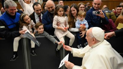Natal: Papa encontrou-se com os colaboradores da Santa Sé e agradeceu trabalho realizado «sobretudo no silêncio quotidiano»