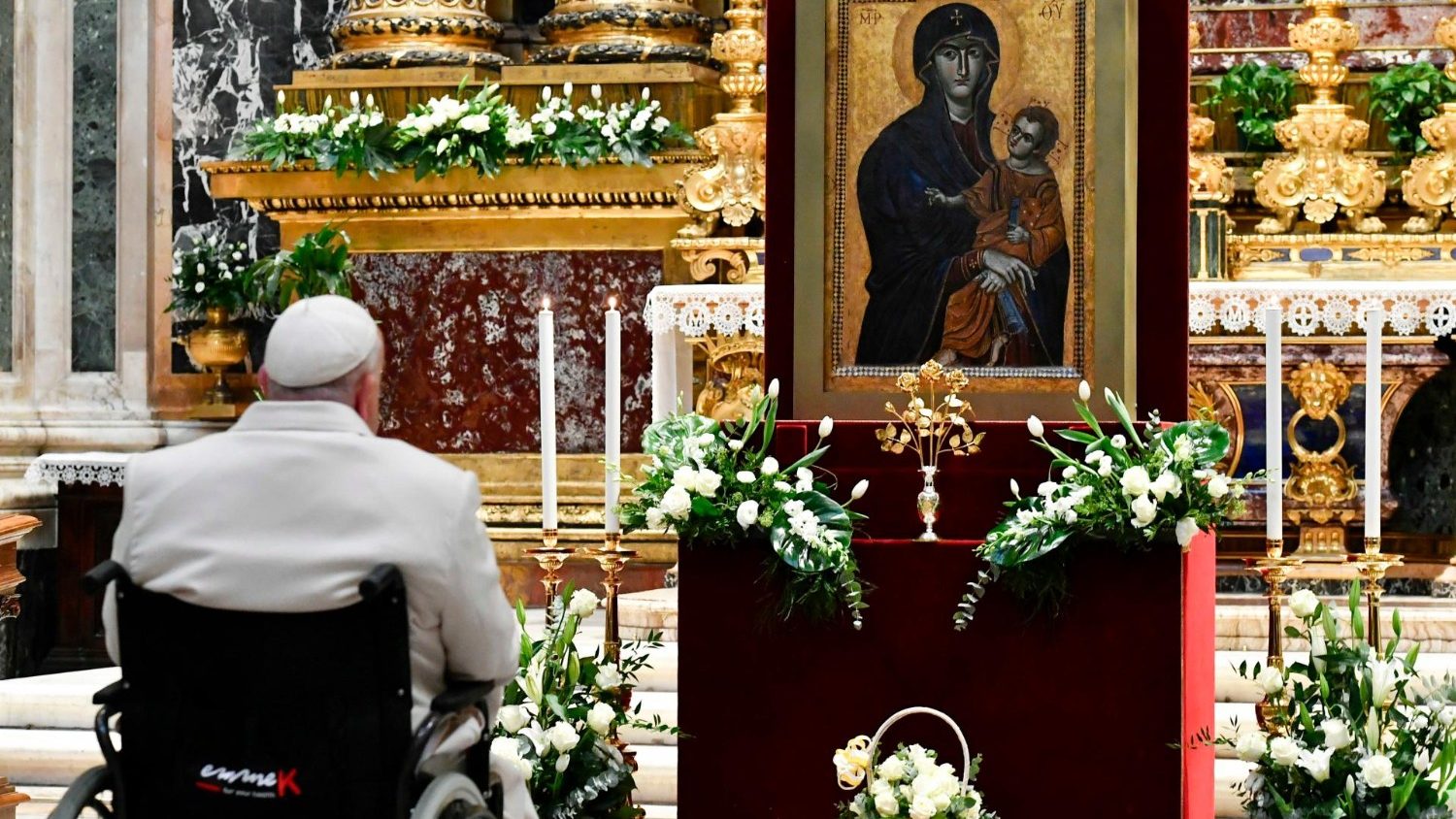 O lugar já está pronto': Papa revela planos para seu funeral fora