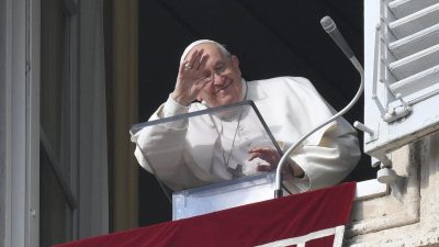 Vaticano: Papa pede proteção para a família, «célula fundamental da sociedade»