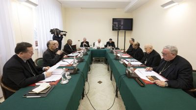 Vaticano: Papa preside a reunião de conselho consultivo de cardeais