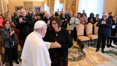 Vaticano: Papa sublinha importância de trabalhar pela unidade, em mundo «dilacerado por muitos conflitos»