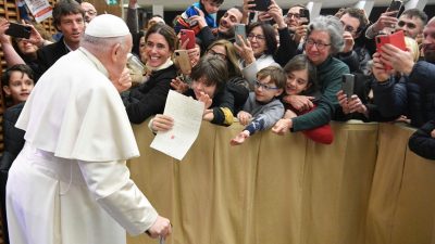 Itália: Papa pediu à comunicação social da Conferência Episcopal proximidade, coração e responsabilidade