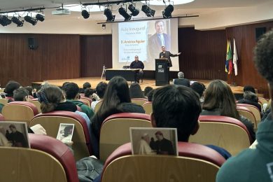 Escola Católica: Bispo de Setúbal deu aula inaugural do Externato Frei Luís de Sousa