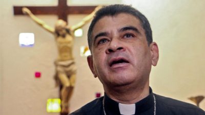Vaticano: Bispos libertados na Nicarágua