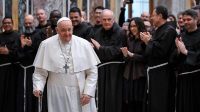 Vaticano: Papa pede orações por «gravíssima» situação na Terra Santa