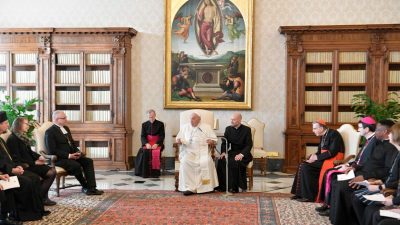Ecumenismo: Meta da unidade dos cristãos «não está longe, não é inalcançável» - Francisco