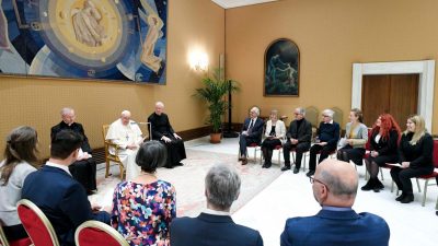 Vaticano: «Não parem de sonhar com um mundo melhor», pediu o Papa a plataforma de diálogo entre cristãos e marxistas