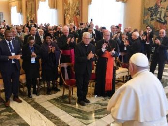 Vida: Papa Francisco pede cultura que integre «recursos da ciência» e «especificidade irrepetível do ser humano»