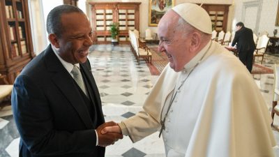 Vaticano: Papa recebeu primeiro-ministro de São Tomé e Príncipe