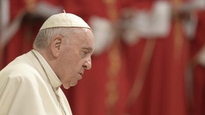 Vaticano: Papa cancela agenda por persistência de sintomas gripais