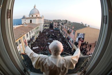 Biografia: De Joseph Ratzinger a Bento XVI (biografia)