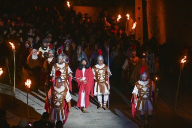 Algarve: Paróquia de Pêra recria «últimos passos de Cristo», em Via-Sacra ao vivo (c/vídeo)