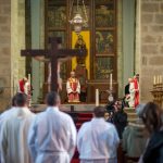 Angra: Bispo afirma que a cruz «ainda hoje» é motivo de espetáculo, «em tantas vítimas inocentes das cidades»