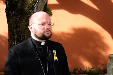 Ucrânia: Bispo católico diz que Rússia ameaça toda a Europa e teme recurso ao nuclear