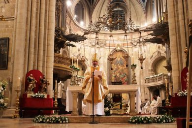 Vigília Pascal: D. Rui Valério convida cristãos a «ressuscitar», «ver» e «ir», a partir de um encontro que «aconteceu na escuridão» e «marcou a história»