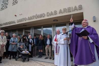 Algarve: Centro Social Santo António das Areias inaugurado em Armação de Pêra com descerramento de lápide e bênção do espaço