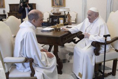 Vaticano: Papa Francisco recebeu prior da Comunidade Ecuménica de Taizé