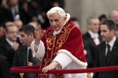 Vaticano: Igreja segue disposições de João Paulo II sobre funeral do Papa