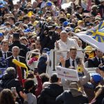Vaticano: Papa viveu manhã de festa com a Ação Católica, pedindo «porta-bandeiras» da sinodalidade