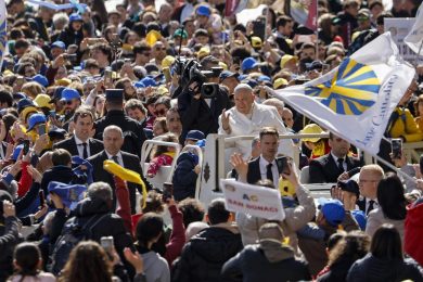 Vaticano: Papa viveu manhã de festa com a Ação Católica, pedindo «porta-bandeiras» da sinodalidade