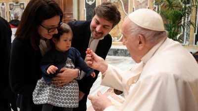 Vaticano: Papa diz que «indiferença» e «individualismo» são «os piores males» da sociedade