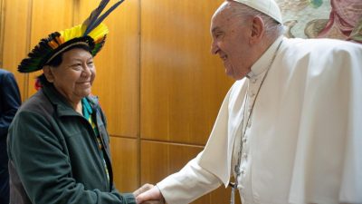 Vaticano: Papa recebeu líder ianomâmi