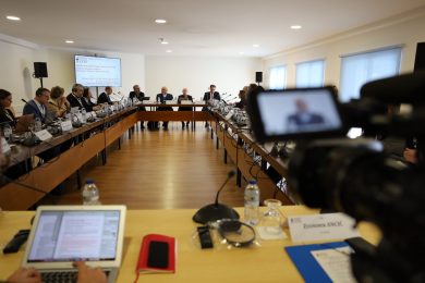 Europa: Diretores de comunicação das conferências episcopais analisam o «uso humano» da inteligência artificial