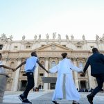 Vaticano: Encontro sobre fraternidade humana reúne vencedores do Nobel, artistas e desportistas