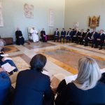 Vaticano: Papa pede a diretores executivos e funcionários que incluam «pobres nas empresas»