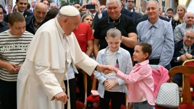 Jubileu 2025: Papa pede atenção aos mais pobres, na celebração do Ano Santo