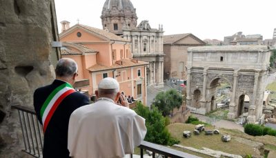 Roma: Papa visita Câmara Municipal e projeta impacto «positivo» do Jubileu 2025