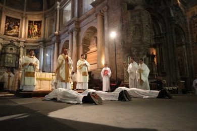 Igreja/Sociedade: «Todo o padre é mediador», indicou patriarca de Lisboa a novos sacerdotes