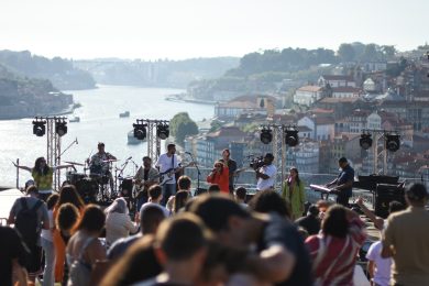Igreja/Música: Festival de verão quer mostrar que «ser jovem cristão, ter uma cultura cristã, não é chato» (c/fotos e vídeo)
