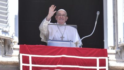 Vaticano: Papa sublinha desafios de seguir Jesus, que questionou «cânones da religião institucional e das tradições»