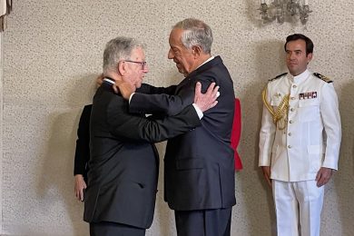 Portugal: Cónego António Rego condecorado pelo presidente da República