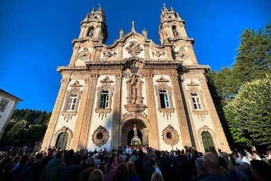 Senhora dos Remédios: Bispo de Lamego desafiou a centrar «o olhar e o coração e a vida» no «quadro essencial» da celebração, o «Menino e Sua Mãe»