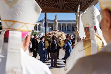 Fátima: Bispo de Beja reza pelos que vivem «a angústia do sofrimento» e «da dor provocados pela guerra»