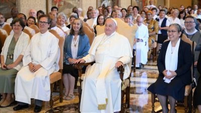 Vaticano: «Só seguindo Cristo com fidelidade e docilidade», poderão viver «uma renovada primavera», diz Papa a religiosos