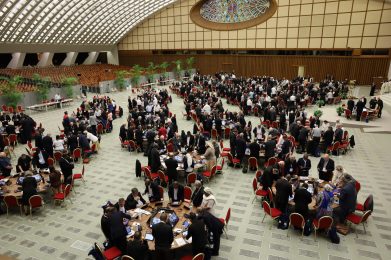 Sínodo 2024: Assembleia rezou pela paz no Líbano, lembrando povos em guerra