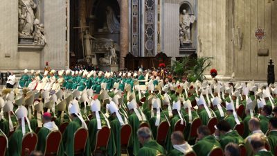 Sínodo 2024: Papa desafia Igreja a ouvir «grito da humanidade» e a superar fatalismo (c/fotos e vídeo)