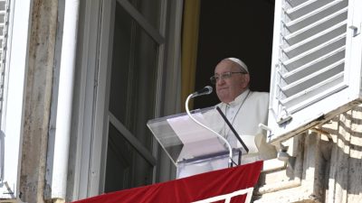 Vaticano: Papa pede «abertura à vida» nas famílias