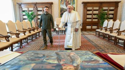 Vaticano: Papa recebeu presidente da Ucrânia, que evocou massacre de Bucha e pessoas deportadas na Rússia