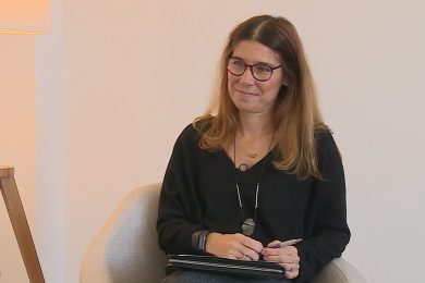 Igreja/Luto: O acompanhamento deve «escutar sem julgar», evitar «frases feitas» e evitar conselhos que «não são pedidos» - Sandra Chaves Costa (c/ vídeo)