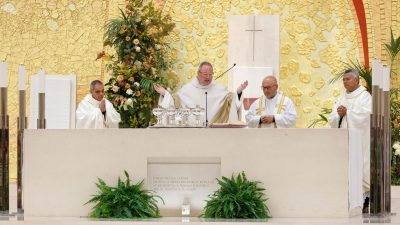 Fátima: Reitor deixa apelo à comunhão, assinalando dedicação da Basílica da Santíssima Trindade