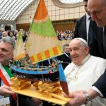 Vaticano: Papa valoriza «trabalho árduo» de pescadores, que perante desafios se mantêm unidos