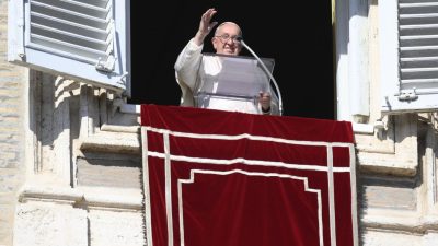 Vaticano: Papa apresenta amor a Deus e aos irmãos como «coração» da fé