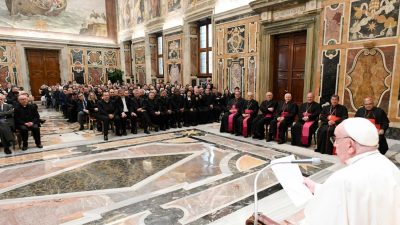 Vaticano: Papa elogia testemunho comum de cristãos perseguidos